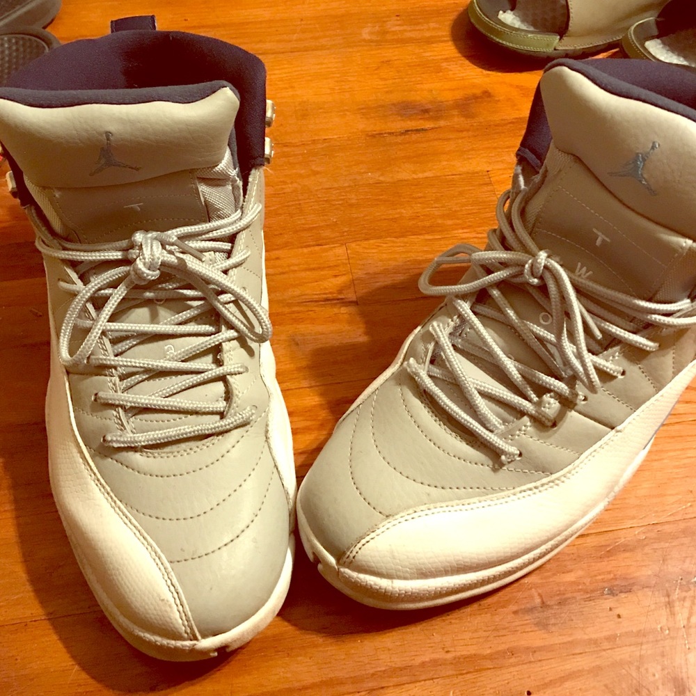 JORDAN 12 unc size 11