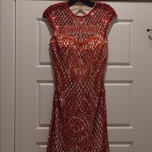 Short red prom dress