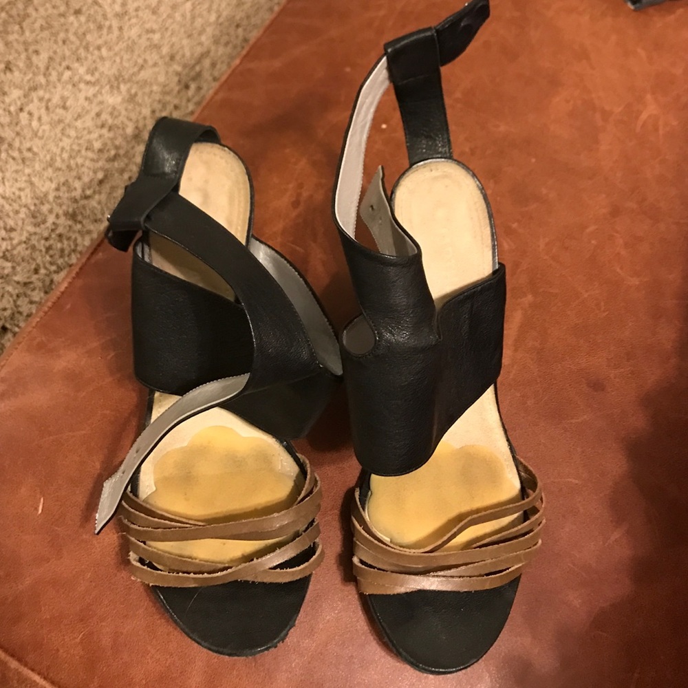 Strappy Wedge Heal