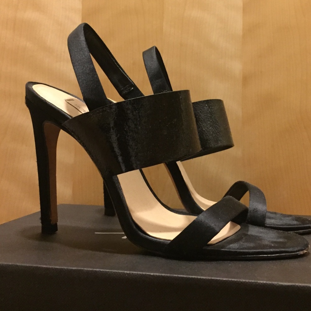 BCBG MAX AZRIA heels