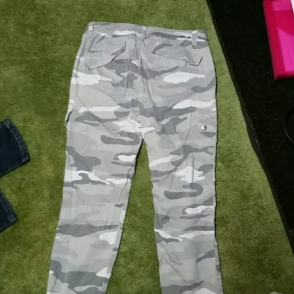 Pants - Picture 3 of 3