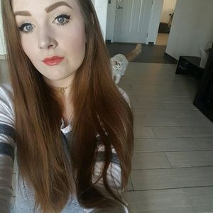 Meet your Posher, Holly