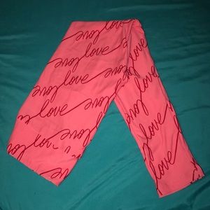 Lularoe OS love valentines leggings