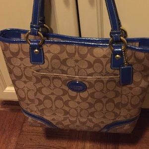 Coach Purse. Great Condition!!