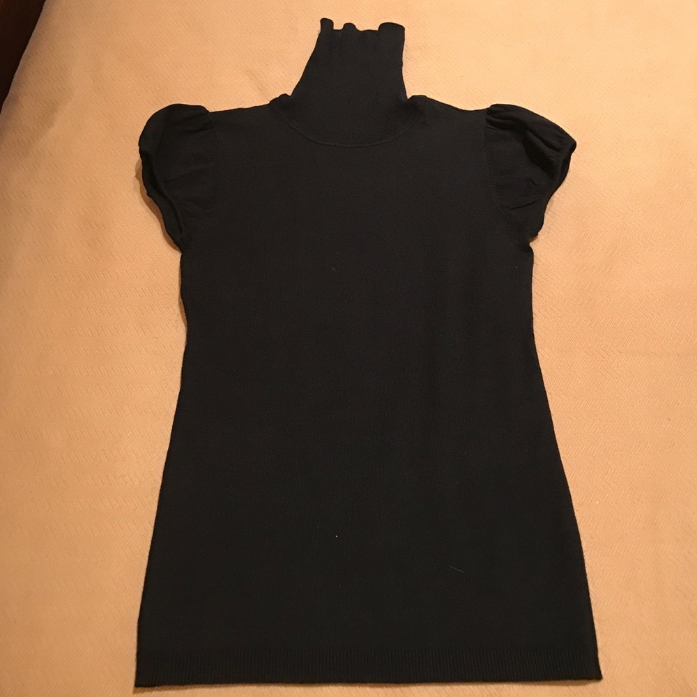 Aqua Short sleeve turtleneck size Medium