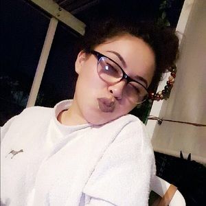 Meet your Posher, Rebecca