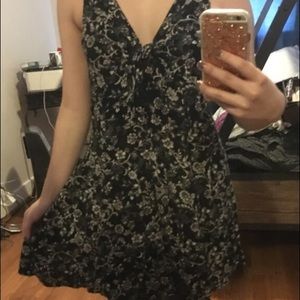 Knot tie sleeveless floral dress