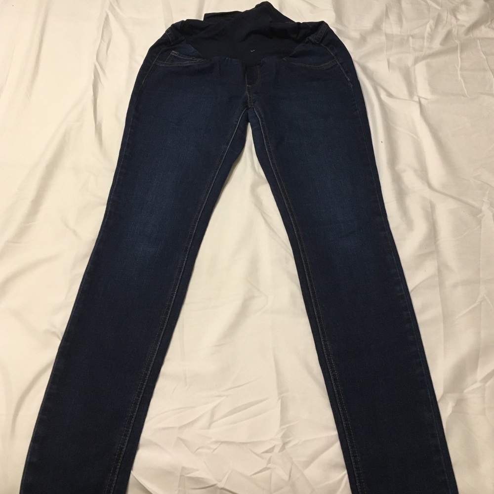 Jessica Simpson maternity jeans