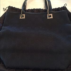 Classic Gucci Bucket Bag