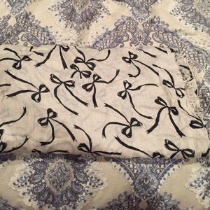 Bow rectangular fringe scarf