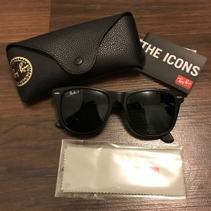 Ray Ban polarized Wayfarers w/case and cloth