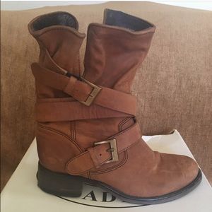 Steve Madden Brown Leather Boots