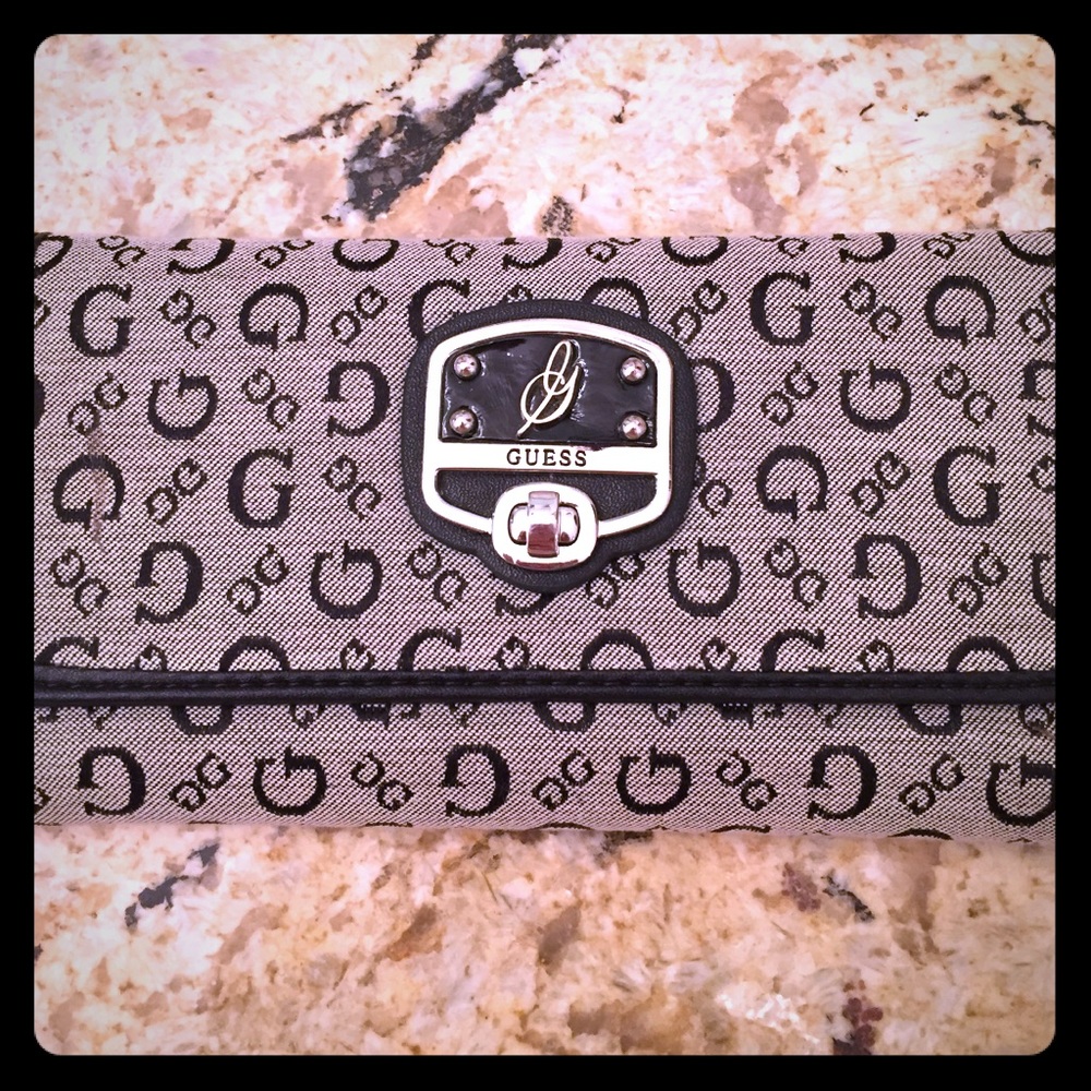 Guess Wallet
