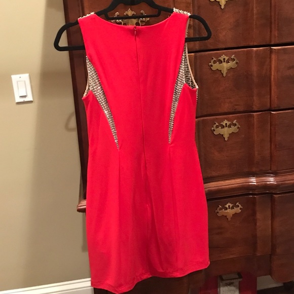 RED DRESS FOR SALE NEVER WORN - Picture 2 of 2