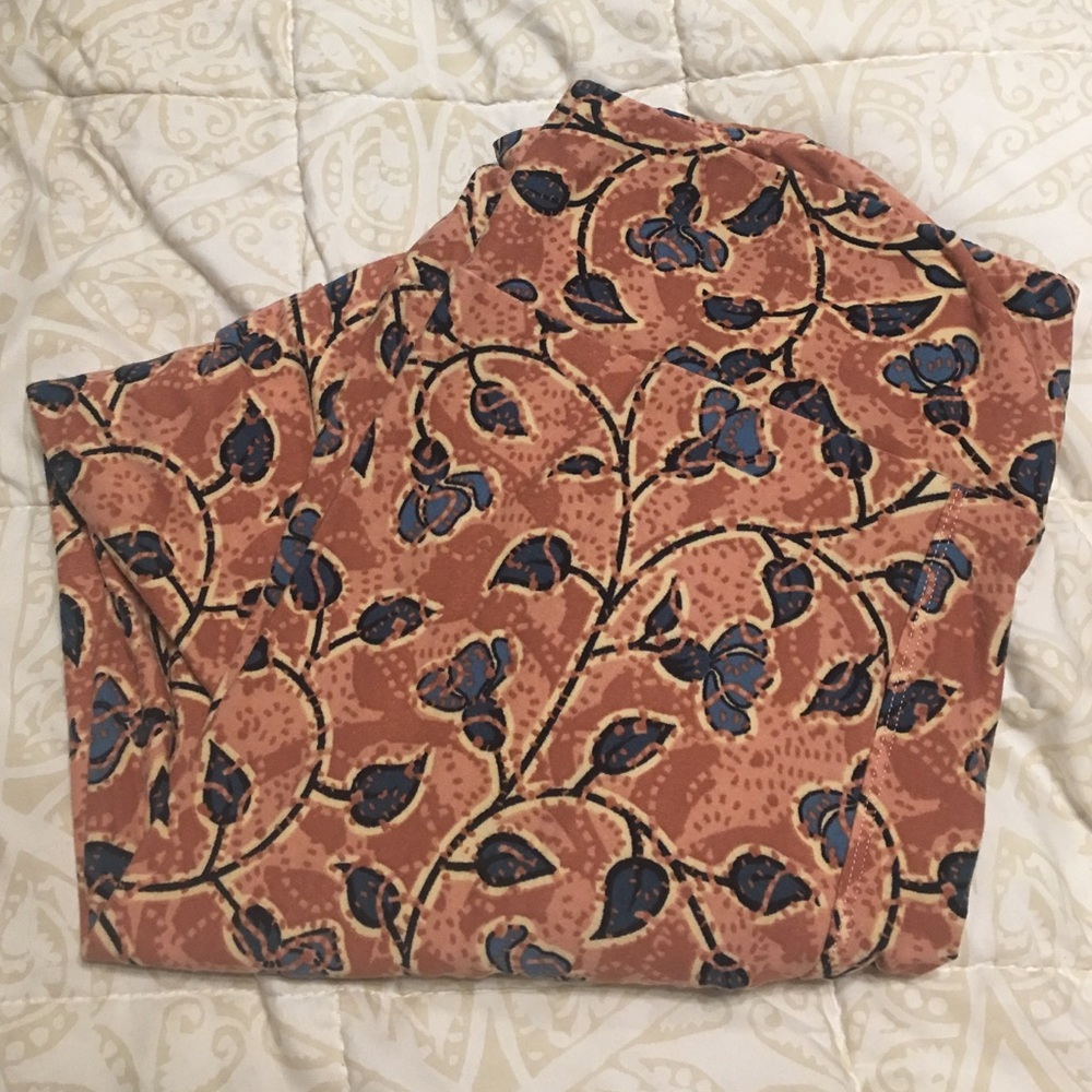 Lularoe mauve and blue vine print leggings. TC