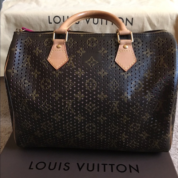 🌟SOLD🌟LIMITED EDITION PERFORATED SPEEDY 30- PINK - Picture 4 of 4