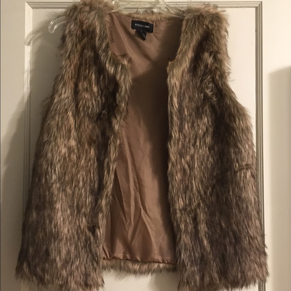 Fashionable fur vest