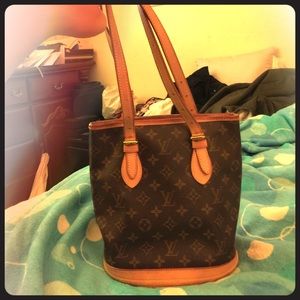 Louie Vuitton bucket bag