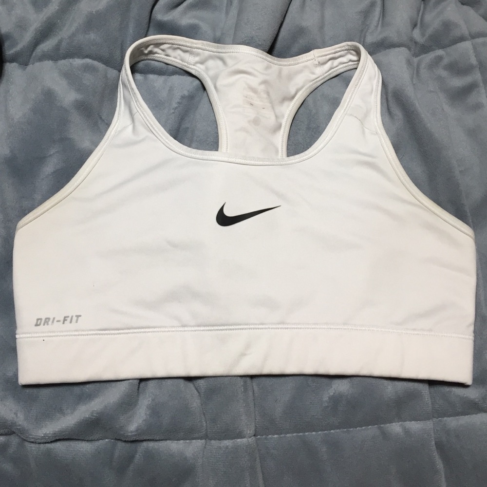 White Nike Pro sports bra Medium