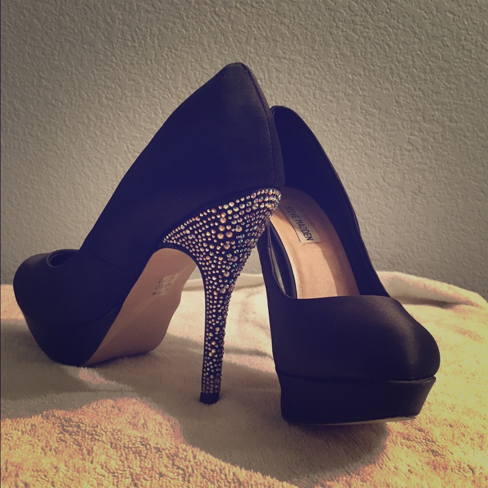 Steve Madden satin pumps with Swarovski crystals
