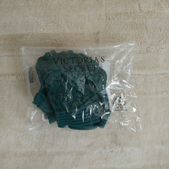 LAST ONE*NIP Very Sexy Small Keyhole High Neck Bra - Picture 4 of 4