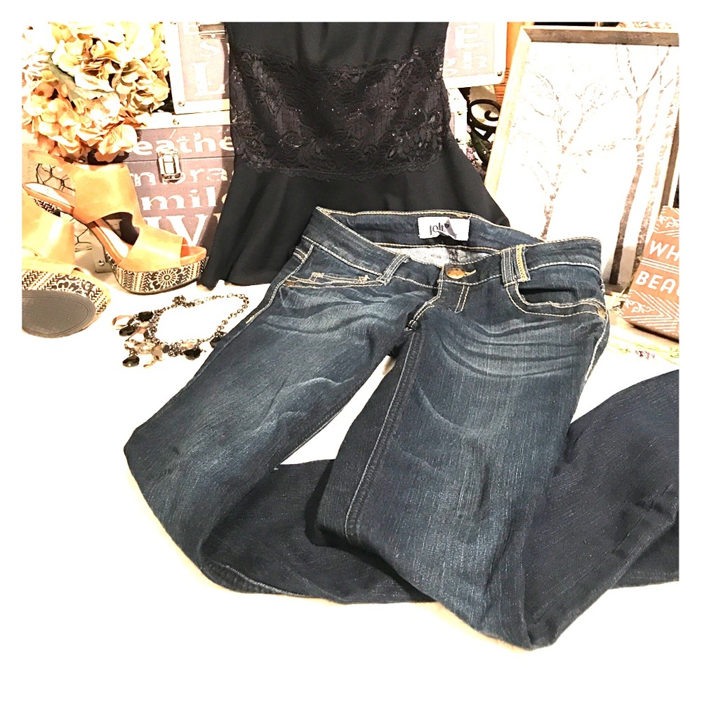 "Jolt" Skinny Jeans 😍
