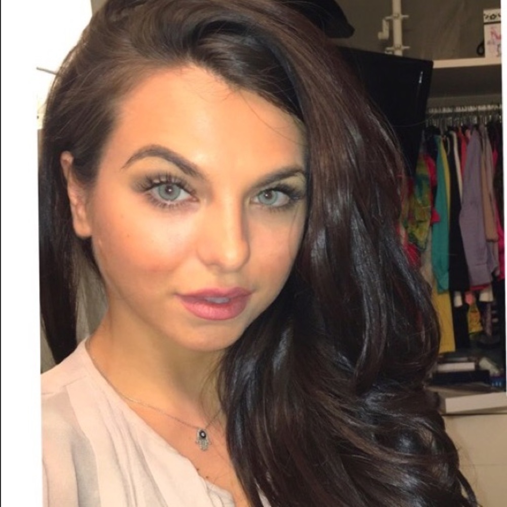 Meet your Posher, Cristal