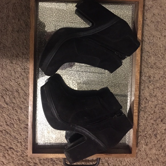 Steve Madden booties - Picture 2 of 4