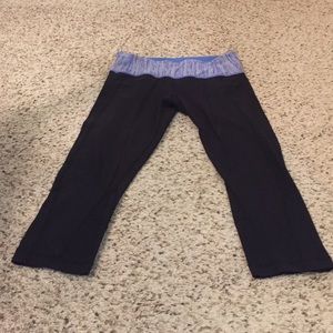 Reversible lululemon capri yoga pants