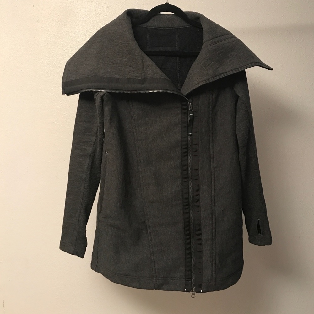 Lululemon Virasana wrap jacket