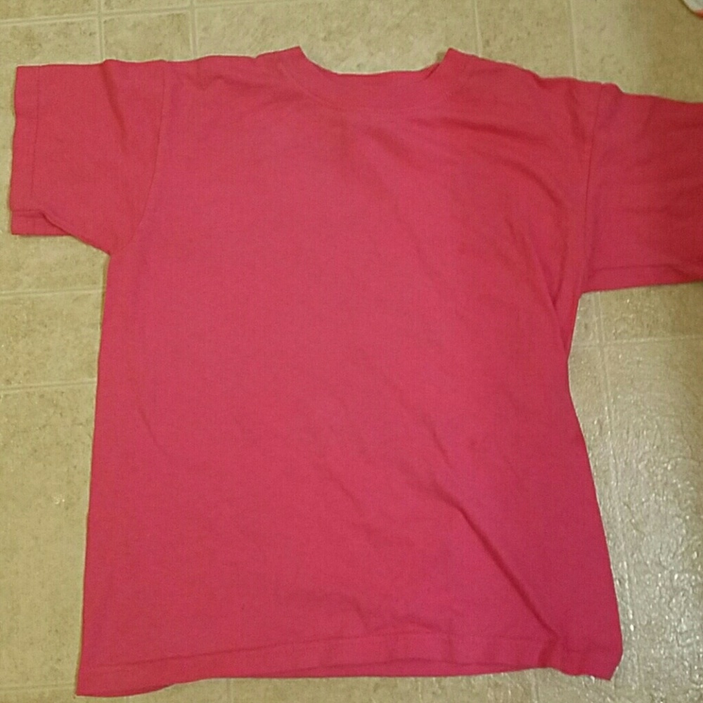 Plain pink tee