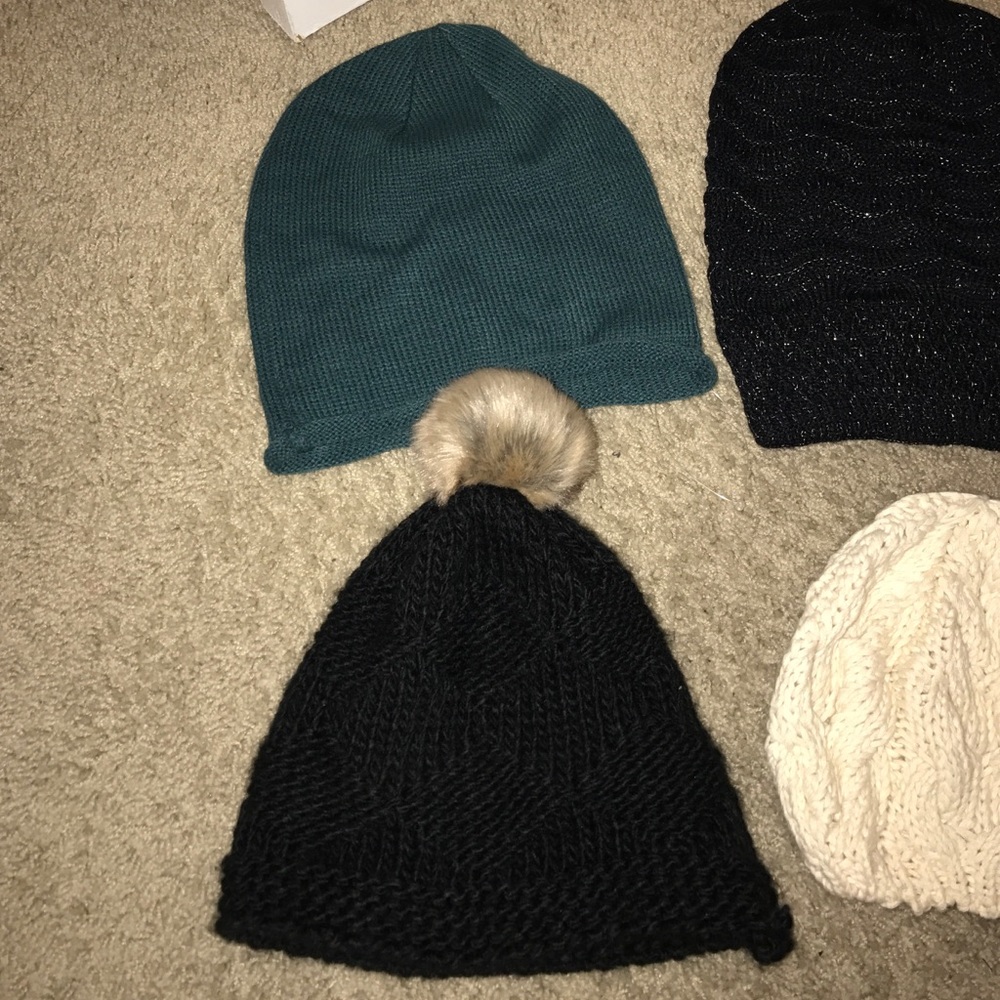 Assorted beanie bundle - Picture 2 of 4