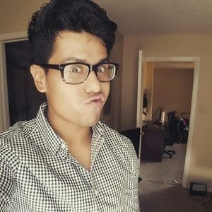 Meet your Posher, Adolfo