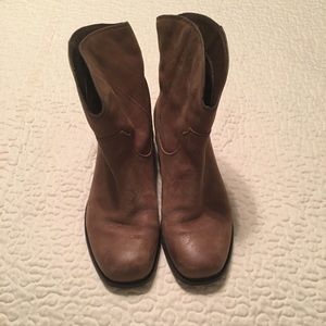 Jessica Simpson boots