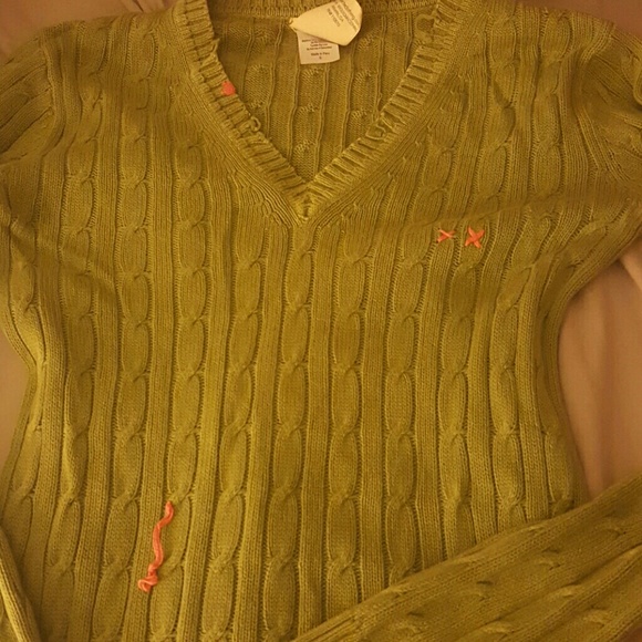 Adorable high end green distressed sweater w/ pink - Picture 2 of 3