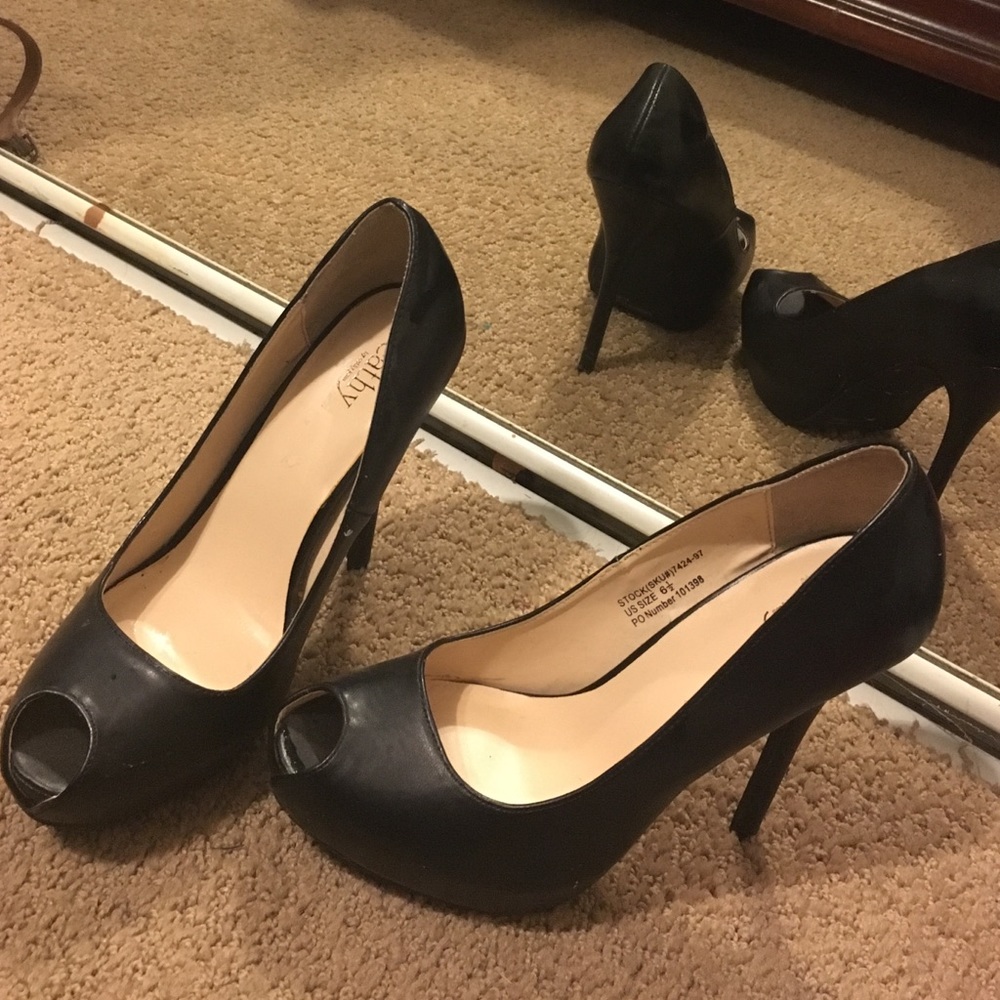 Black open toes heels