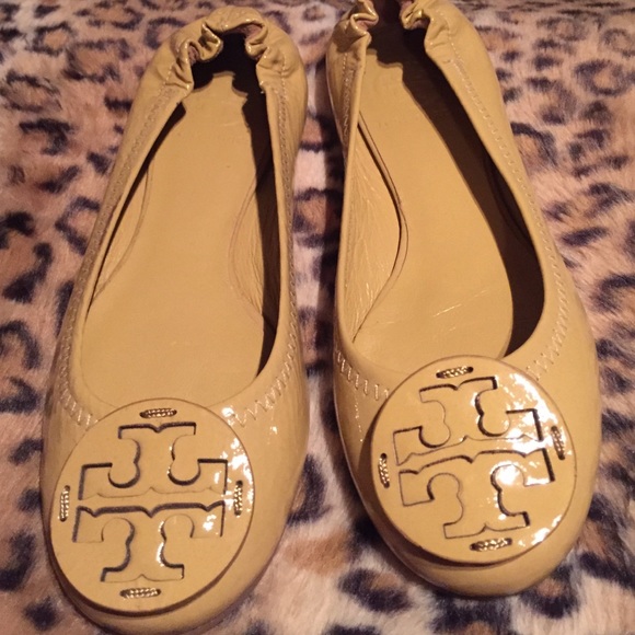 Tory Burch Shoes - TORY BURCH REVA TAN PATENT LEATHER FLATS SIZE 5.5