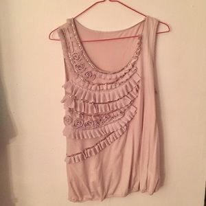 GORGEOUS detailed Loft top