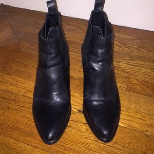 Steve Madden Pistol booties