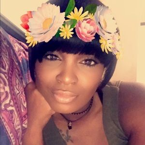 Meet your Posher, Monicka