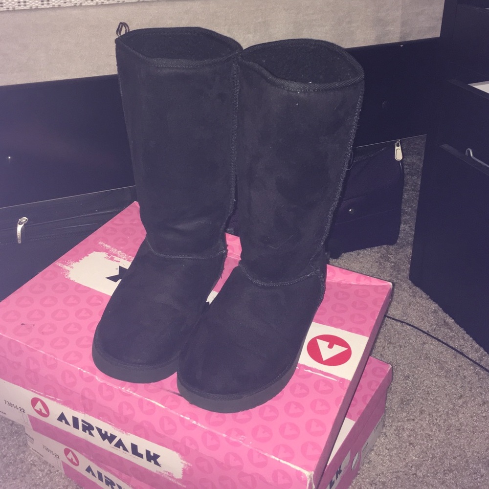 Black boots