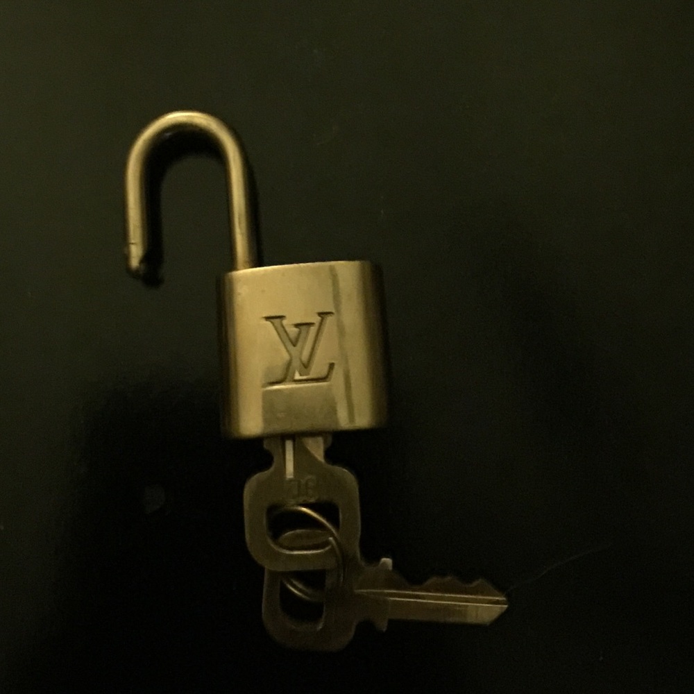 Louis Vuitton lock with both keys