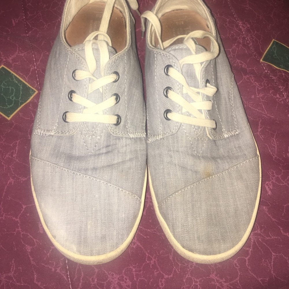 Toms