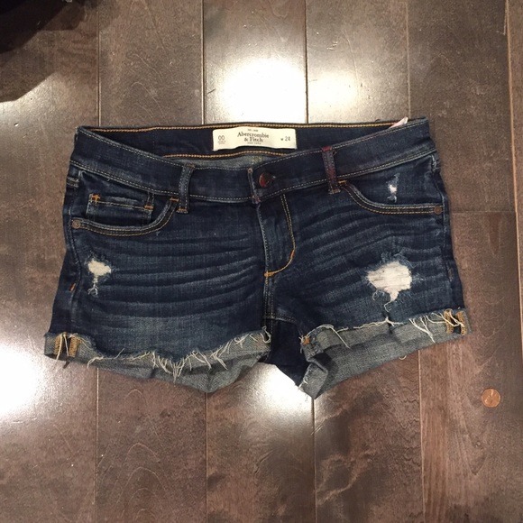 Distressed A&F denim shorts - Picture 1 of 1