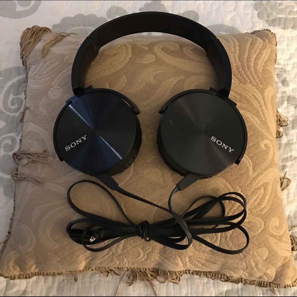 Sony MDR-XB450's headphones