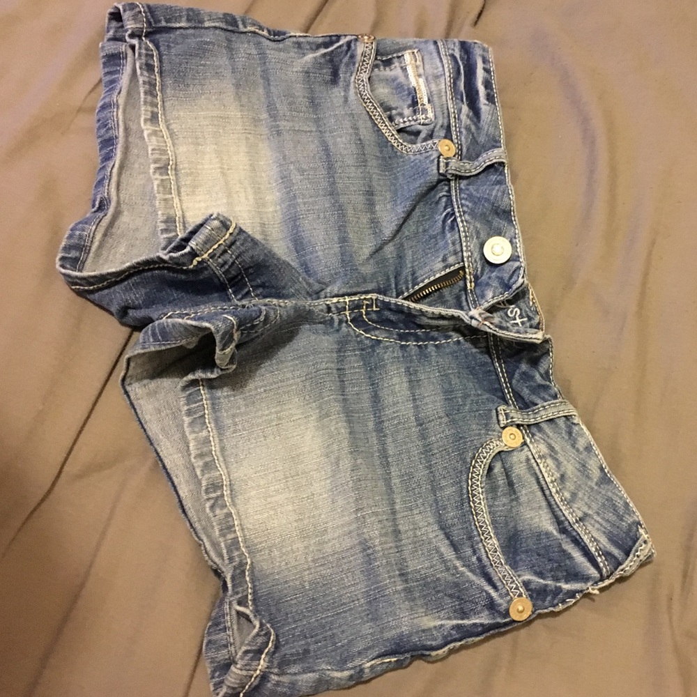 Amethyst jean shorts