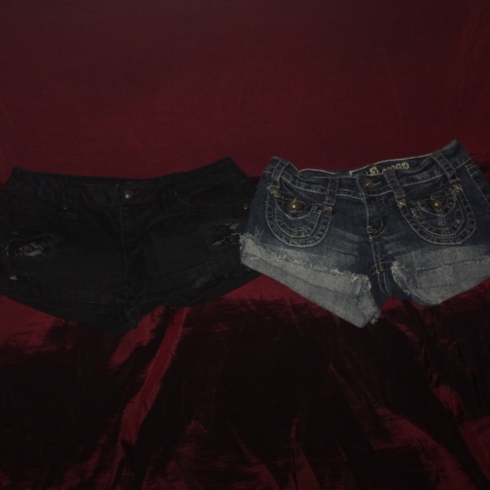Lot of 2 short