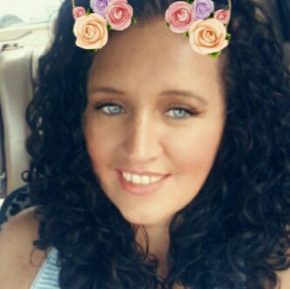 Meet your Posher, Kalea - Picture 2 of 7