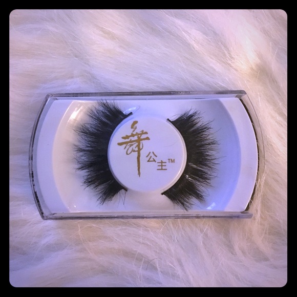 π― % Fashion Mink Eyelashes - Picture 2 of 4