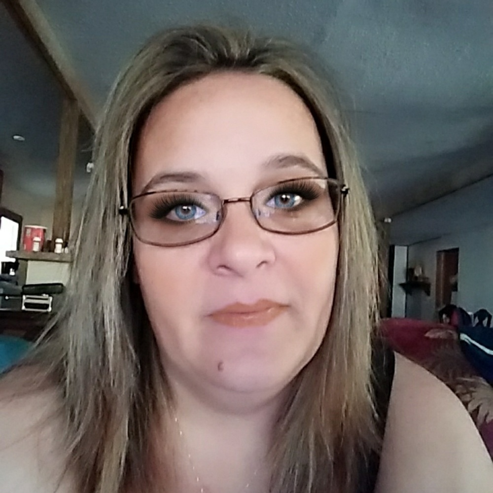 Meet your Posher, Rena